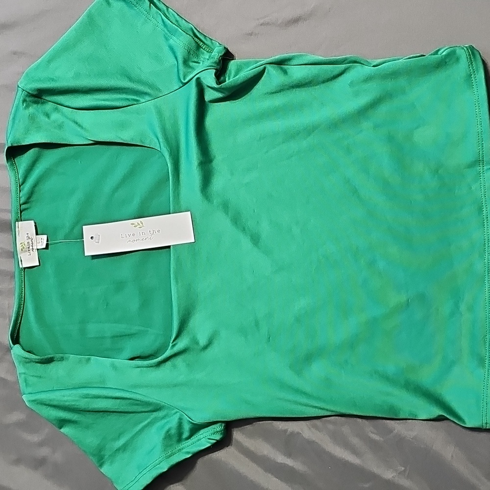 BNWT Emerald Green Short Sleeve Women's Top
